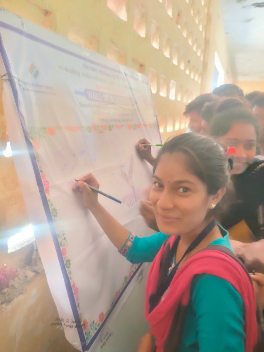 આજ રોજ સરકારી વિનયન કોલેજ,કવાંટ ખાતે SVEEP કાર્યક્રમ કરવામાં આવ્યો જેમાં મતદાન માટેના પુરાવા, હેલ્પલાઈન નંબર-૧૯૫૦, Cvigil Appની સમજ આપી આગામી લોક્સભા ચૂંટણી-૨૦૨૪માં અવશ્ય મતદાન કરવા તેમજ પરિવાર સાથે મતદાન કરવા પ્રતિજ્ઞા લેવામાં આવી.#SignatureCampaign
<a href="/collectorcu/">Collector Chhotaudepur</a>
<a href="/DDOChhotaudepur/">DDO Chhotaudepur</a>