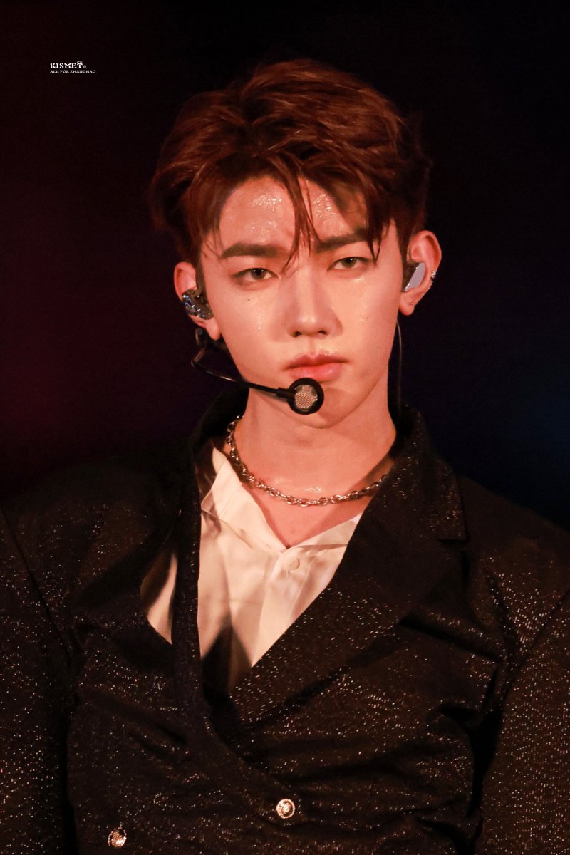haobinsplanet's tweet photo. the way you can tell hao really loved the lenses he picked out for himself this day... so pretty 🥹 https://t.co/G7CnxsuBXa