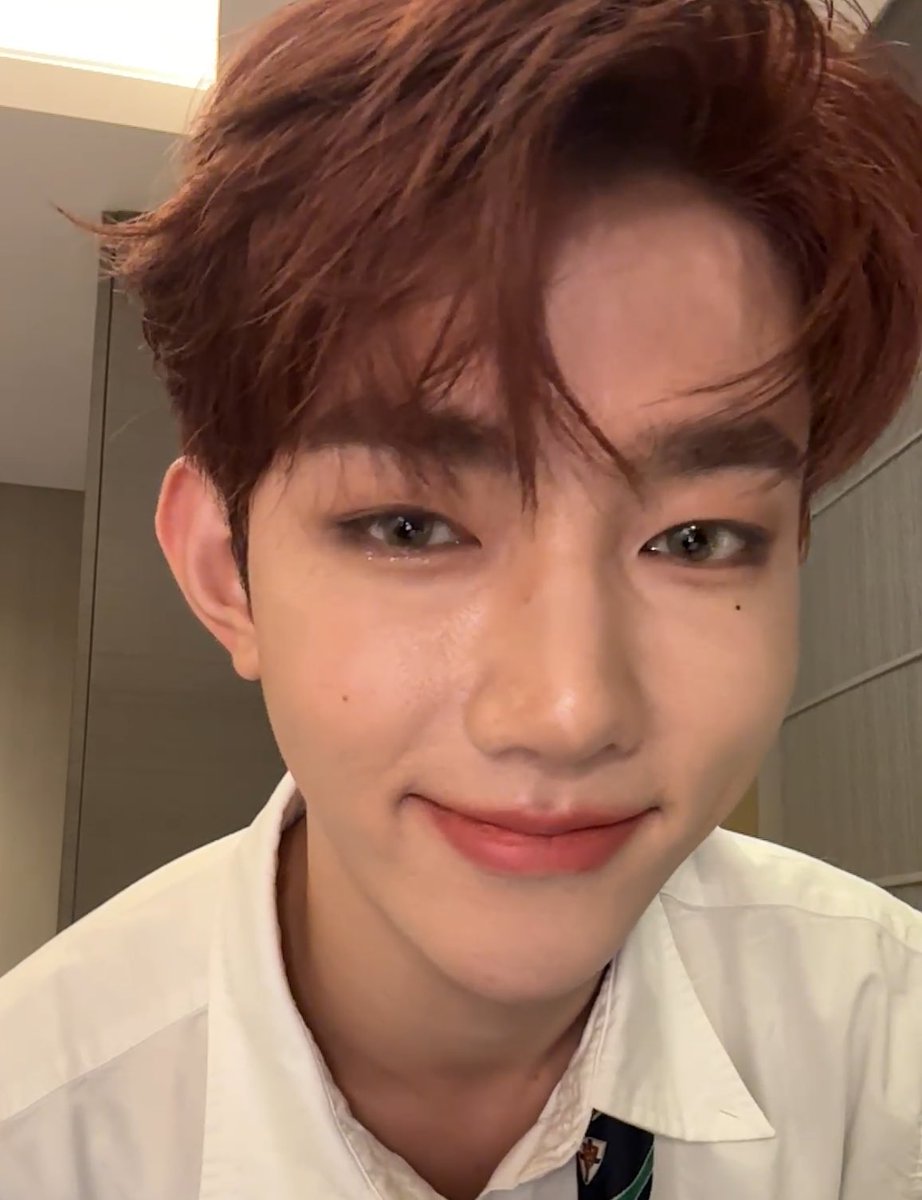haobinsplanet's tweet photo. the way you can tell hao really loved the lenses he picked out for himself this day... so pretty 🥹 https://t.co/G7CnxsuBXa