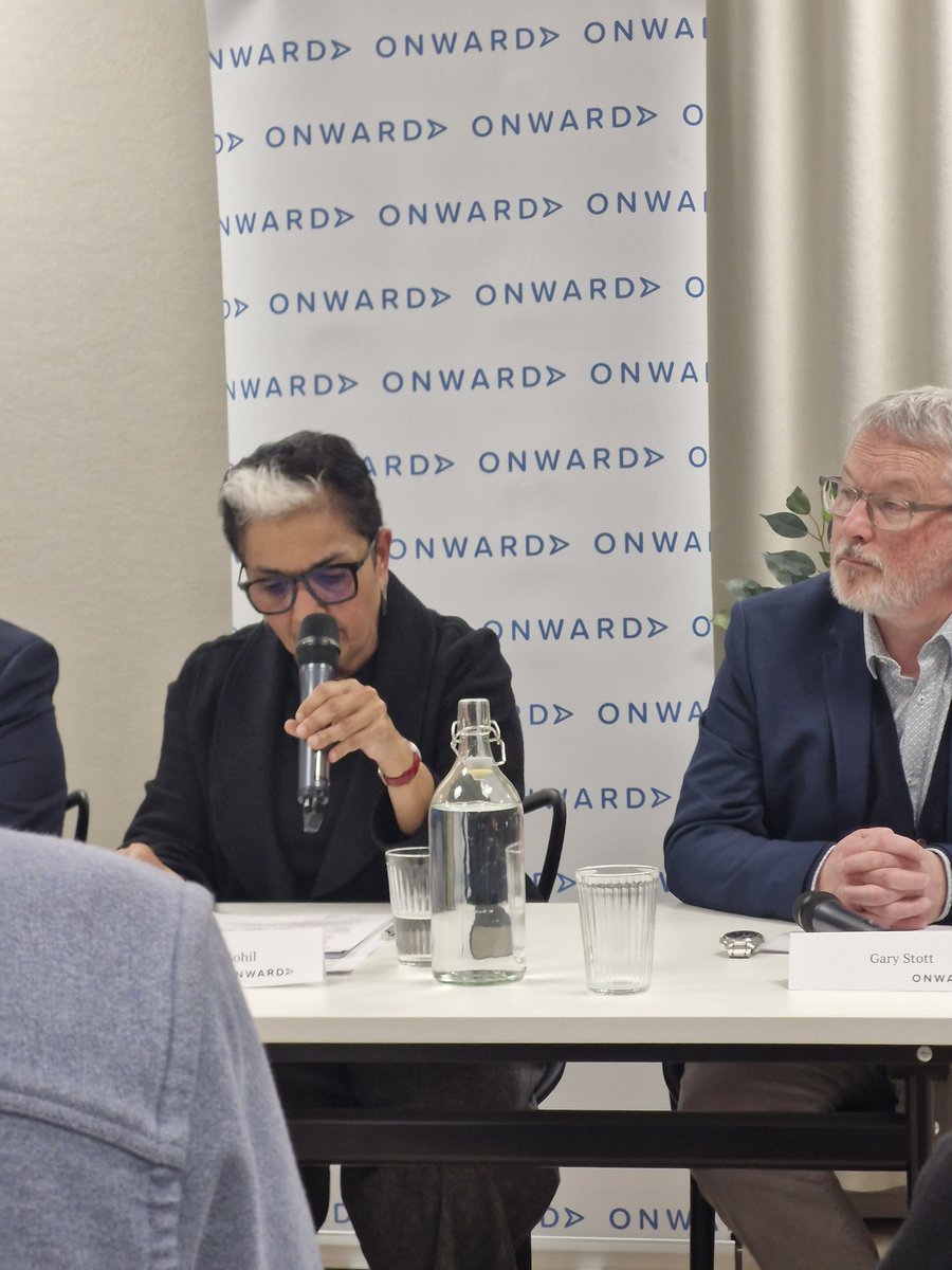 Chair of @FutureEconomyUK, @gohil_arvinda makes the case for #socent & mission led biz at @ukonward's 'Purpose-led Business' event. 'These enterprises generate 10% of GDP & reinvest £1bn in the communities they serve' - this is why @Plunkett_UK backs the Future Economy Alliance!