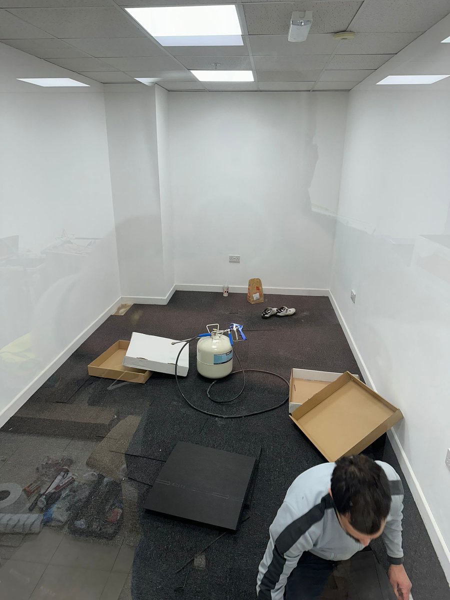 gytowncic's tweet photo. π£οΈ SHOP / COMMUNITY HUB UPDATE
As you can see things are really starting to come together now, still alot of work to be done but we are making good progress. π.
#GYTCIC #Community #ImprovingPeoplesLives #Support #Employment #EmergencyHelp #Activity https://t.co/BRyfZIiXQn