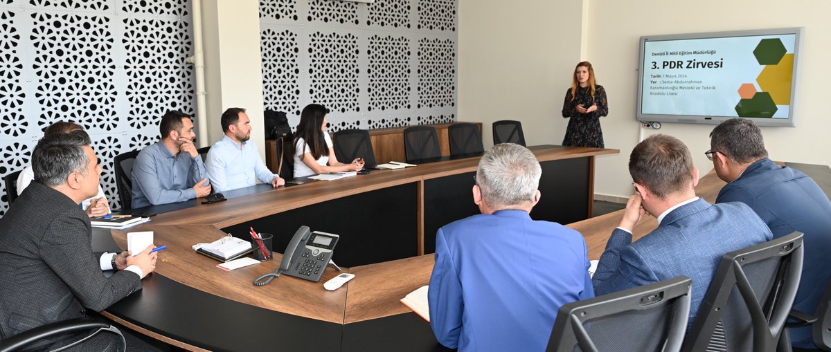 İl Milli Eğitim Müdürümüz Dr. Emre Çalışkan başkanlığında değerli akademisyenlerin katılımları ile Rehber Öğretmenlerimize yönelik bu yıl üçüncüsünü gerçekleştireceğimiz PDR Zirvesi etkinliğimizin değerlendirme toplantısı yapıldı.

<a href="/tcmeb/">Millî Eğitim Bakanlığı</a> 
<a href="/emre_caliskan/">Emre Çalışkan</a>