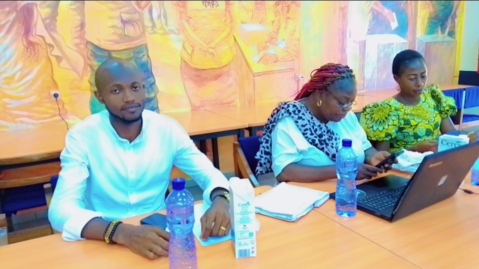 FspdRdc's tweet image. @HappningNow lundi 15/04/2024 l'équipe de l'ONG DH "Femmes Solidaires pour la Paix et le Développement" en sigle FSPD @FspdRdc a participer à une Réunion de travail et d'échange sur l'amélioration de la jouissance des droits des Femmes organisé par le @CarterCenter  à Kinshasa