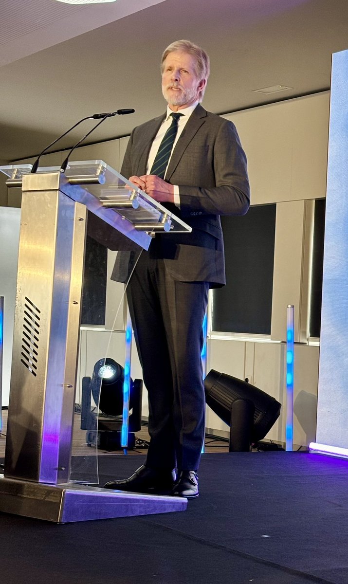 Andrew_Campling's tweet photo. As we begin the afternoon session of the @POLITICOEurope #POLITICOTechAI Summit, I wonder whether we will look at the growing case for applying the Precautionary Principle to generative AI? https://t.co/7lclqcNoti