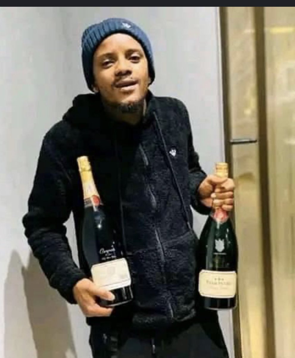 ChrisExcel102's tweet image. Sometimes you’re not an alcoholic… it’s the people you hang out who make you an alcoholic 😭😭😭

Kabza with Phori                      Kabza alone