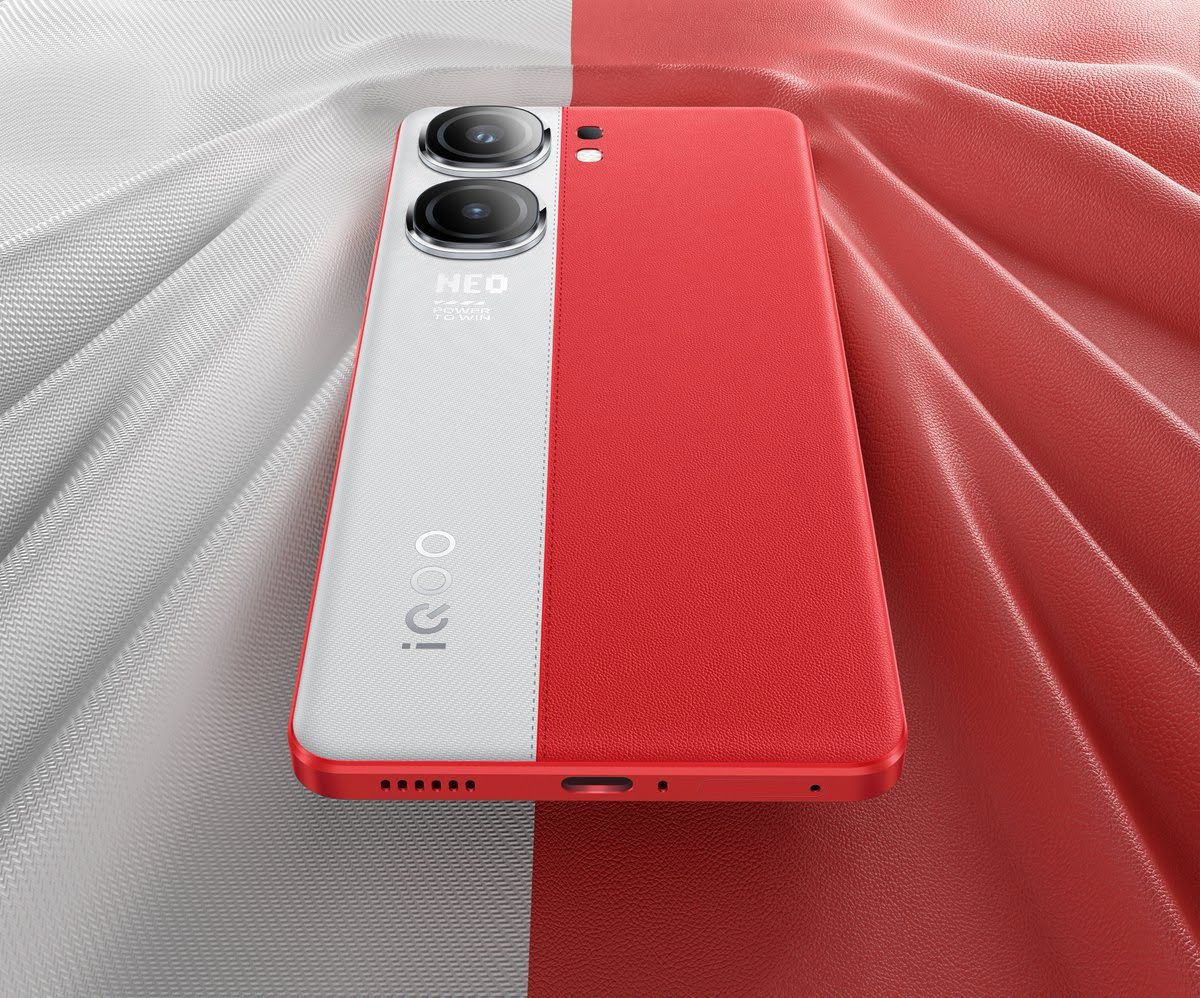 #iQOOFam, what did you like the most about the design of our #iQOONeo9Pro Fiery Red?

-Dual Tone
-Vegan Leather
-Striking Red Colour

Comment down below with #FieryRed and share the excitement!

#iQOOTurns4 #iQOOAnniversary