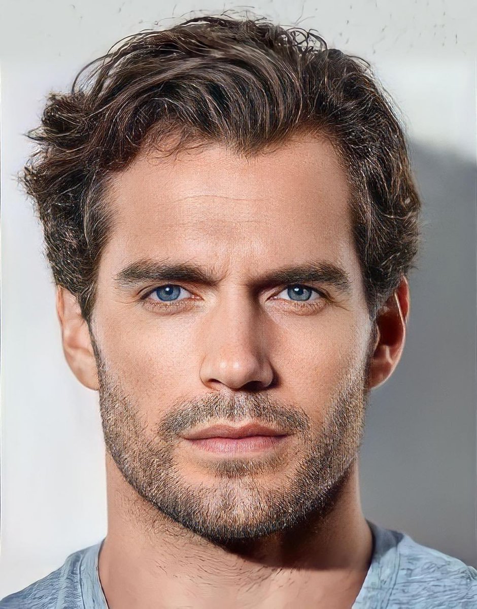 Daily Henry Cavill tweet media