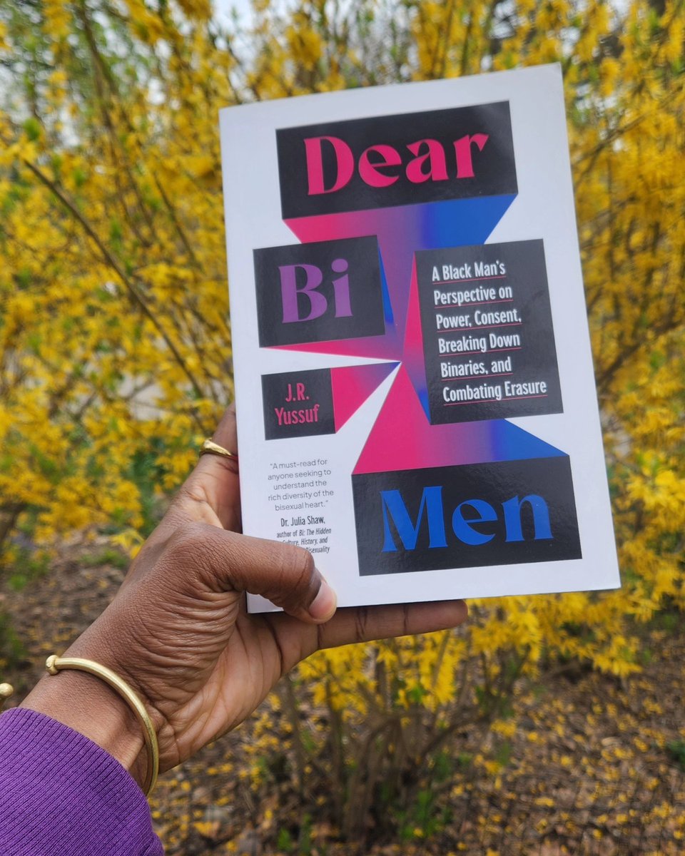 Amanda Weiss did her big one on this cover. Available worldwide wherever you buy books. Take a pic & tag me if you see them out in the wild, please! 🌐💜 🫶🏾
#DearBiMen #BisexualMenSpeak #nowreading #liberation #bitwitter