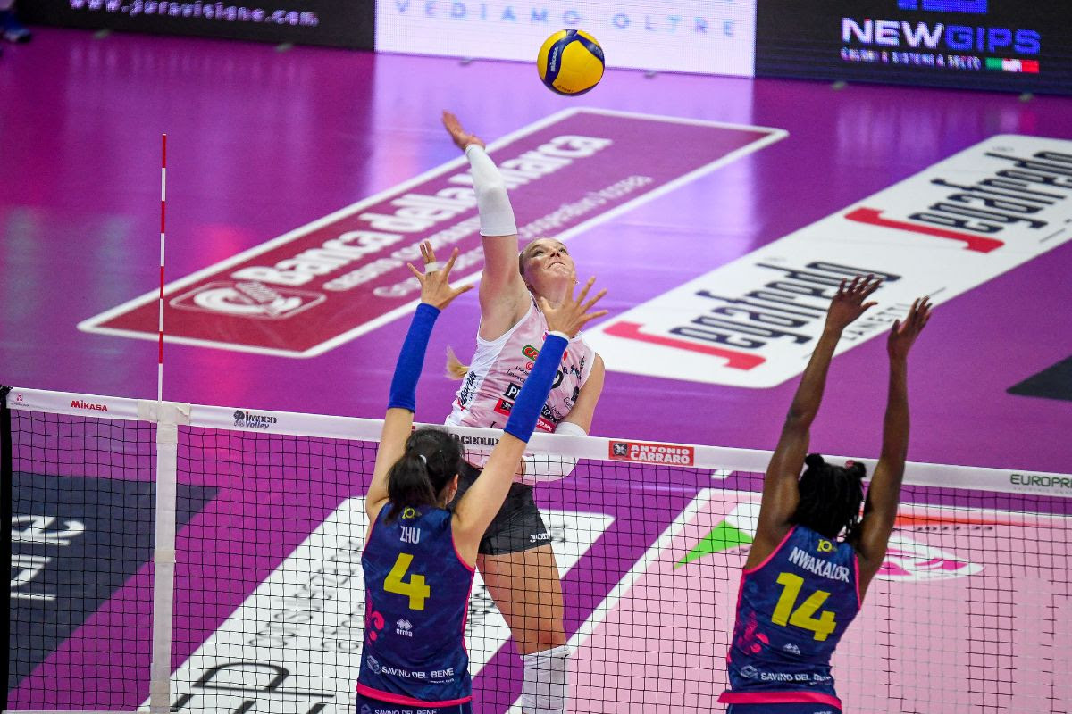 🏐🏆🇮🇹🗞️ #Playoff #SerieA1Tigotà La #Finale #Scudetto è servita: @ImocoVolley #Conegliano e @SDBVolley #Scandicci cominciano la corsa al tricolore Domani, mercoledì 17 aprile alle ore 20.30 in diretta #RaiSport, #SkySport e VBTV, Gara 1 di Finale al Palaverde 🗞️Il comunicato