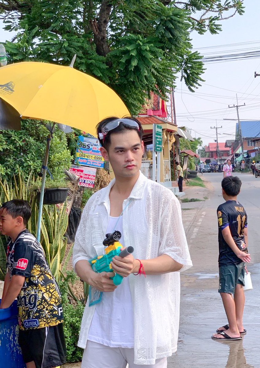 TitleT3's tweet photo. ปิ้วๆ 💦🔫🌊 #สงกรานต์ #ถนนข้าวเหนียว #โสด https://t.co/1fqZFxYVrH