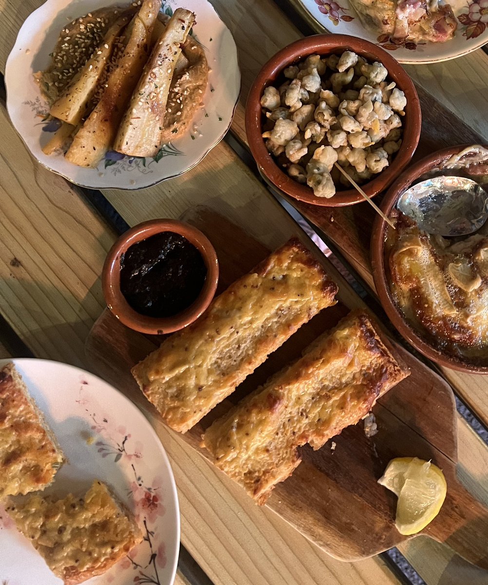 selwynsseafoods's tweet photo. We love what we do and the wonderful people we work with. @nomadswansea A very special favourite of the Selwyn’s family. 💙
Bookings online https://t.co/7f4yitMqfr
#cockles #Laverbread #Selwynsfamily #DimondyGorau https://t.co/pwxSBBAmcR