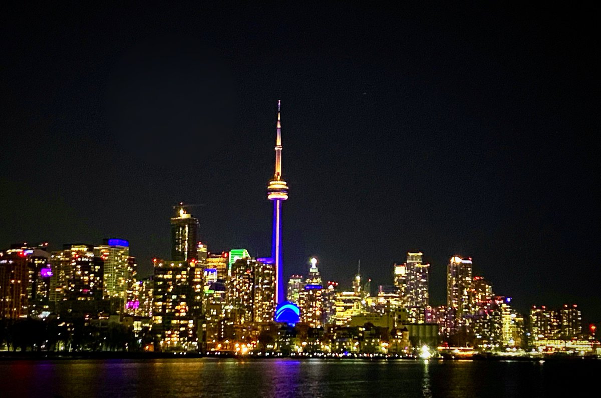 @OntarioPlace Obligatory #Toronto skyline shot from #TrilliumPark, @ontarioplace.

#LumiereArt #OntarioPlace