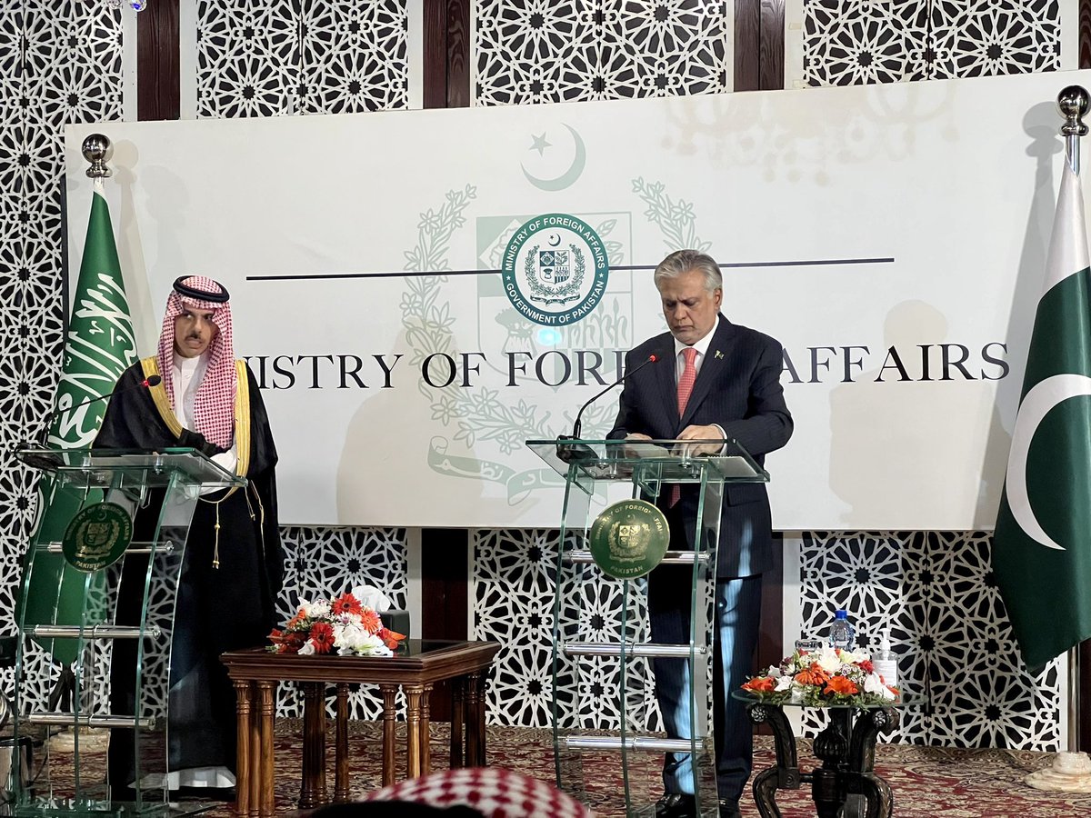 #BREAKING #SaudiArabia 🇸🇦 and #Pakistan’s 🇵🇰Foreign Ministers in press conference from Islamabad jointly call for immediate Ceasefire in #Gaza 🇵🇸 Saudi FM on #Iran 🇮🇷: “We are already in an unstable region, we do not need more conflict, need of the hour is to de-escalate and…
