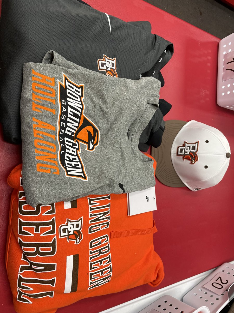 Item #17: Size 7 White Hat, Large Orange Hooded Sweatshirt, Large Dark Gray/Black Pullover, XL T-Shirt - Current High Bid: $80