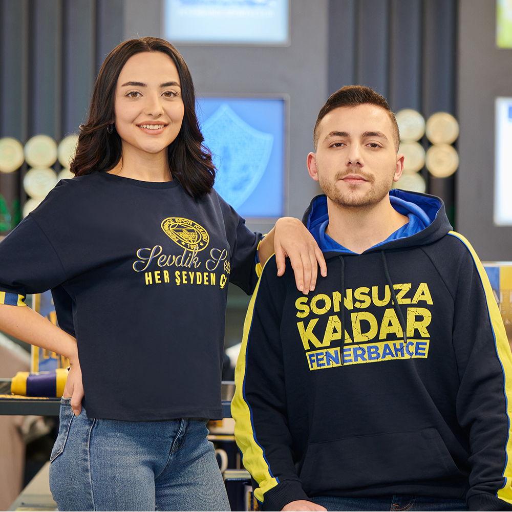 Fenerbahçe aşkını tarzına yansıt! 💛💙 🔗: bit.ly/3J9Ysj3