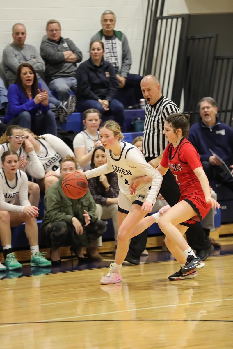 Congratulations to our senior floor general, Sammie Ruhlman, on being named to the Big School All-District Team! We are proud of you! #family #LadyDragonPride #BlueCollarWork

 goerie.com/story/sports/h…