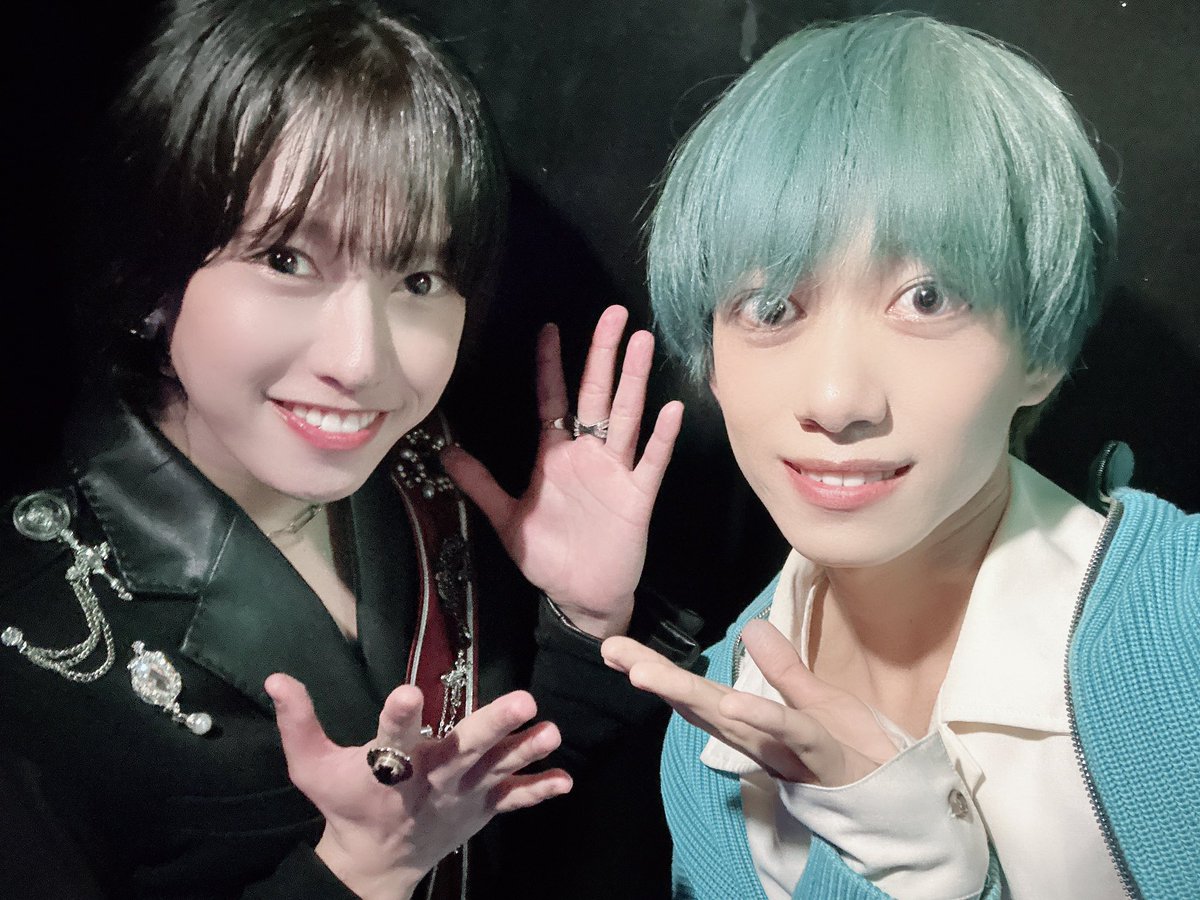 ELVA_SHOHEI's tweet image. #MEGAFLASH -DAY2-
supported by Red Bull ~MEN's EDITION~
in アメリカ村FANJtwice 

#MADKID SHINさん
@SHIN_MDKD 

#UNiFY 大晟くん 直己くん
@Taisei_AMMY @naoki_niimi 

一緒に撮ってもらいました✨
お写真ありがとうございました🙇🏻‍♂️