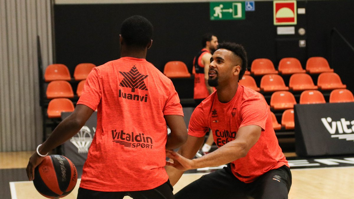 Desde ya, preparamos un partido 𝙢𝙪𝙮 𝙞𝙢𝙥𝙤𝙧𝙩𝙖𝙣𝙩𝙚 para definir el PlayOff 🏀⛲ Y es en casa, contigo 🧡 🏆 J30 #LigaEndesa 🏠🆚 @CB1939Canarias ⏰ Dom-17h 📺 MD3 🤝 @CocaColaEP_es 🍻 Previa desde las 15:30 🎟 Entradas 🔗 acortar.link/GFvzJG