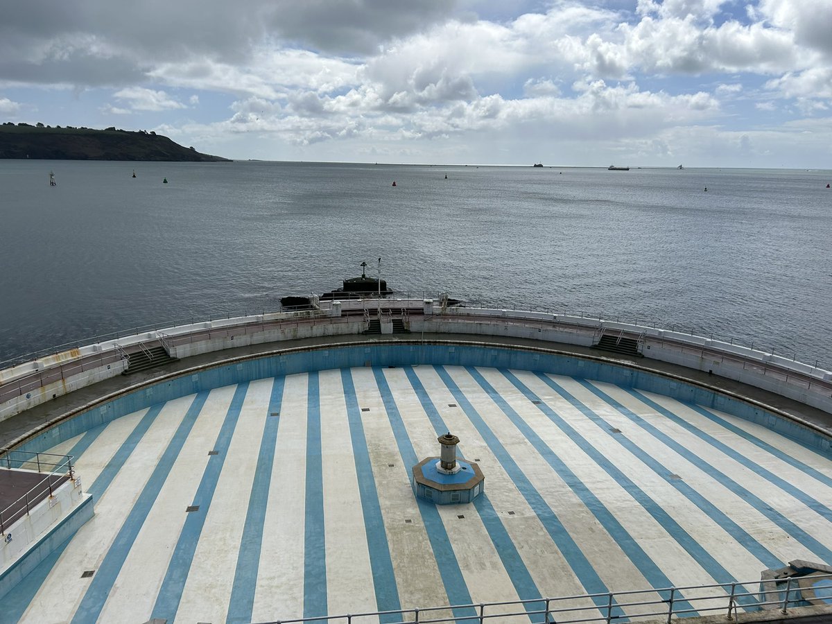 The pontoons are out and the lido is being cleaned - just need the rain to stop 😤