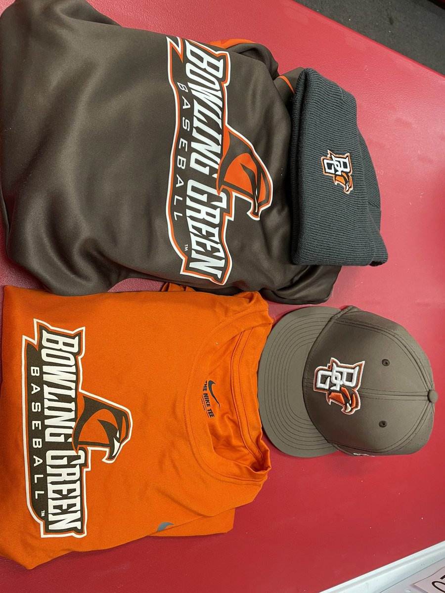 Item #19: OSFA Winter Hat, Medium Brown Flexfit Hat, XL Brown/Orange Hooded Sweatshirt, XL Orange T-Shirt - Current High Bid: $75