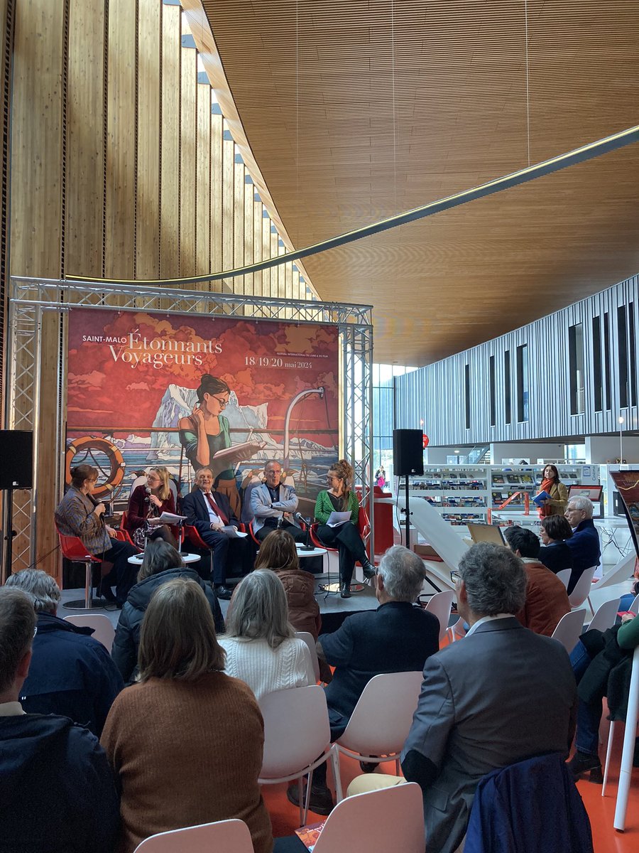 #ConferenceDePresse Nous sommes présents à la conférence de presse du festival Etonnants Voyageurs #France3Bretagne est partenaire de cette édition et proposera 2 temps forts le 18 mai : 📍Une matinée Littoral 📍La remise du prix littéraire « gens de Mer- Littoral » #EV2024
