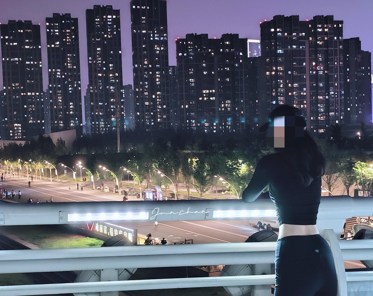 这个天气的江边是真舒服 https://t.co/HYEc3huWXj