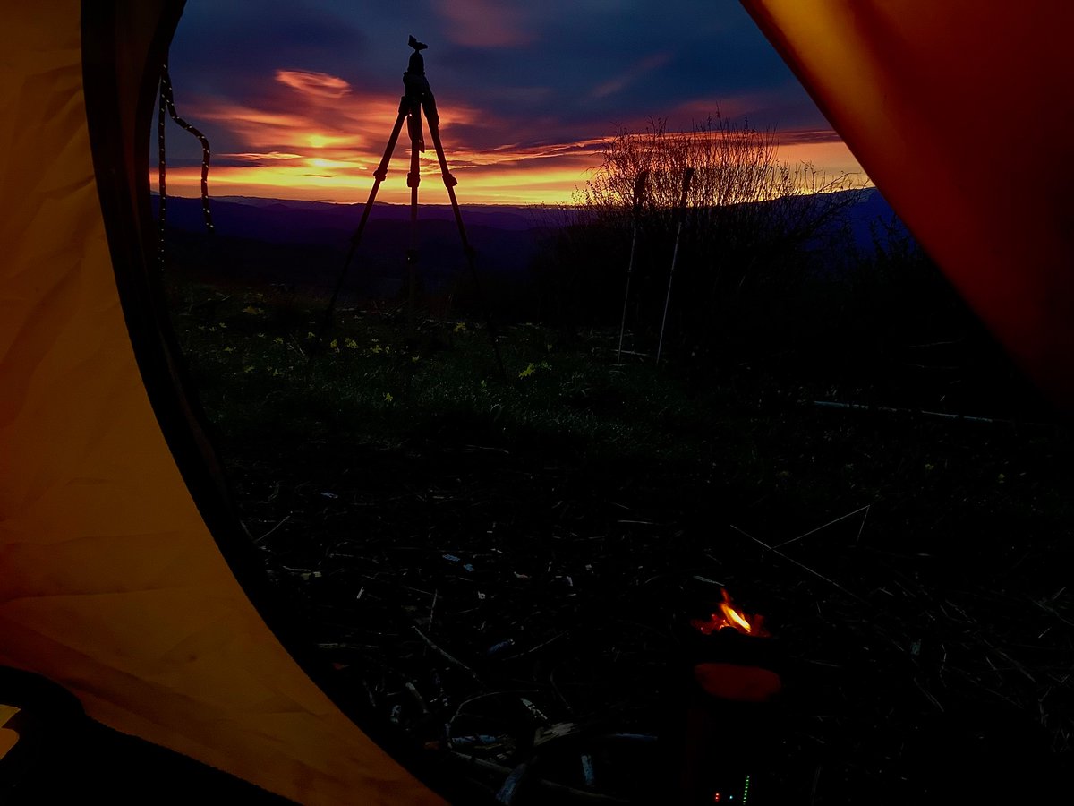 cliffcrego's tweet photo. #WatchTheJet  #Sunsight at 5:00 Natural Time [NT] Rising pressure 871 mb at 1300 meters Thick low stratus clearing Calm 0 C. B

DUNG BEETLES are back!
GLACIERS LILIES wildly abundant!
BUMBLEBEE buzz pollinate with Sun!
Mt TOADS singing at nite!

#WALLOWAS #OREGON #phenology https://t.co/AbJfTA2XtM