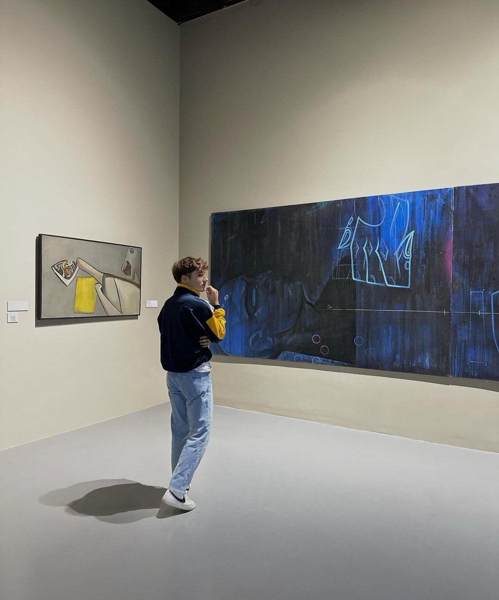 PBooOtman's tweet photo. Exploring the gallery scene today, surrounded by creativity and inspiration. From vibrant paintings to thought-provoking sculptures, every corner tells a story. Who else finds solace and inspiration in art? #galleryvisit #artappreciation #inspirational https://t.co/FGBcI6mAl3
