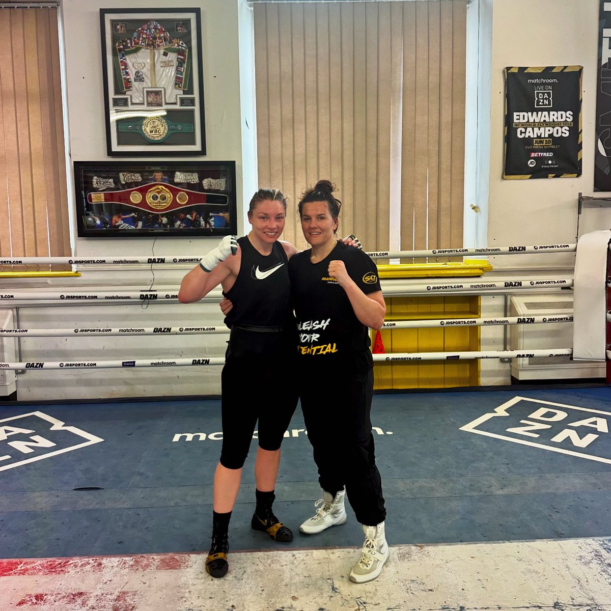 World class rounds banked with @chantellecam this morning 🤜🏼🤛🏼 #McCaskillPrice #May11th