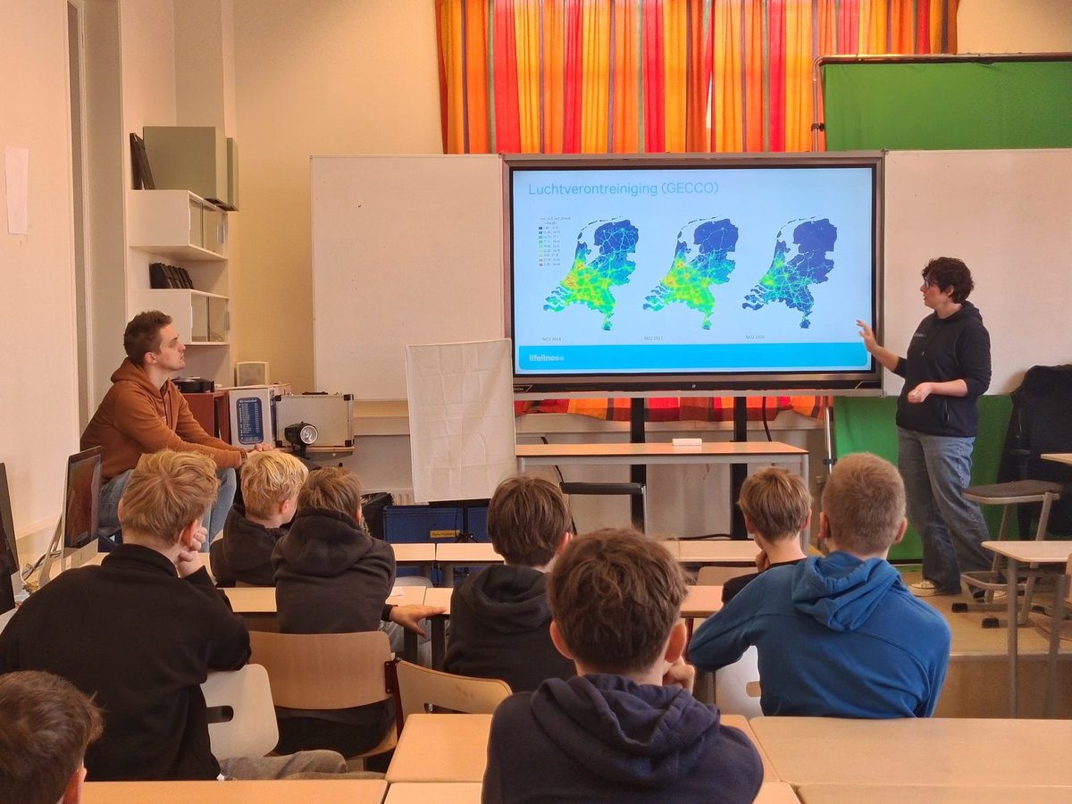 Exciting news! A special Lifelines data set powers educational project at Stadslyceum Groningen. Students collaborate with GGD Groningen to improve Groningers' health using Lifelines insights. Stay tuned for the final presentations! 👩‍🏫 #bigdata #education #lifelines