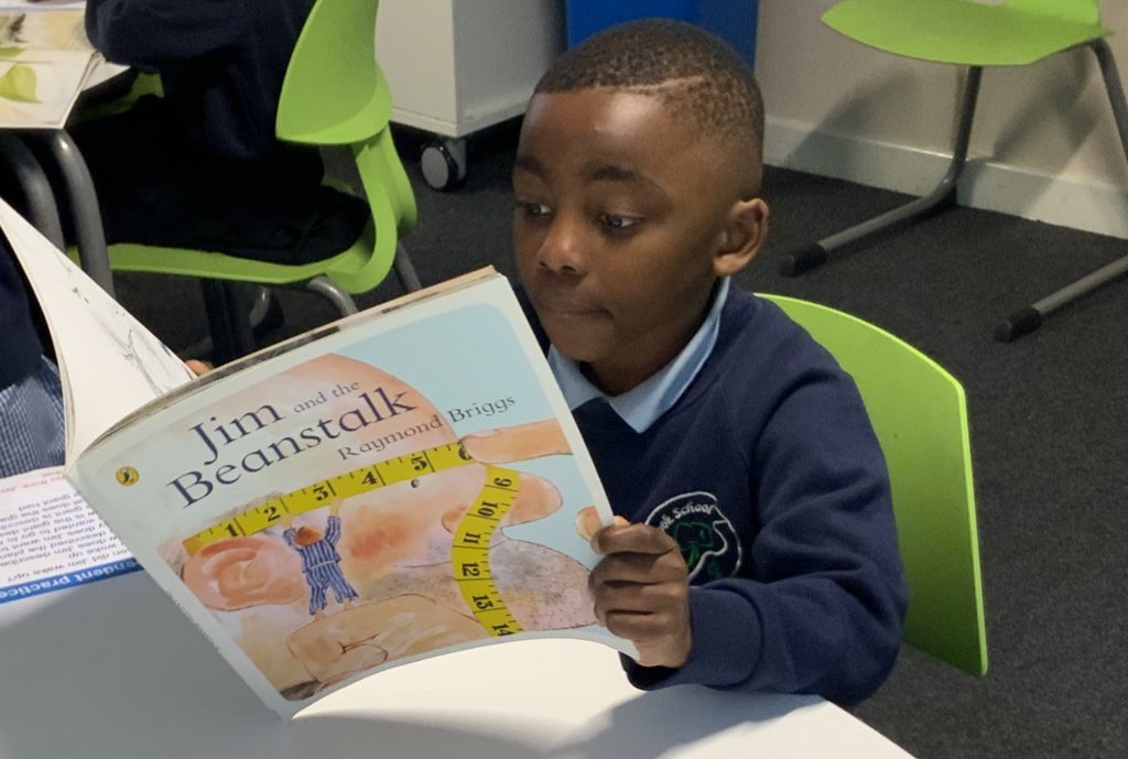Some Year 2 pupils would recommend reading a goldie oldie: Jim and the Beanstalk by Raymond Briggs. A story of surprising friendship and kindness @TeresaCremin @Grazebrook_Pri