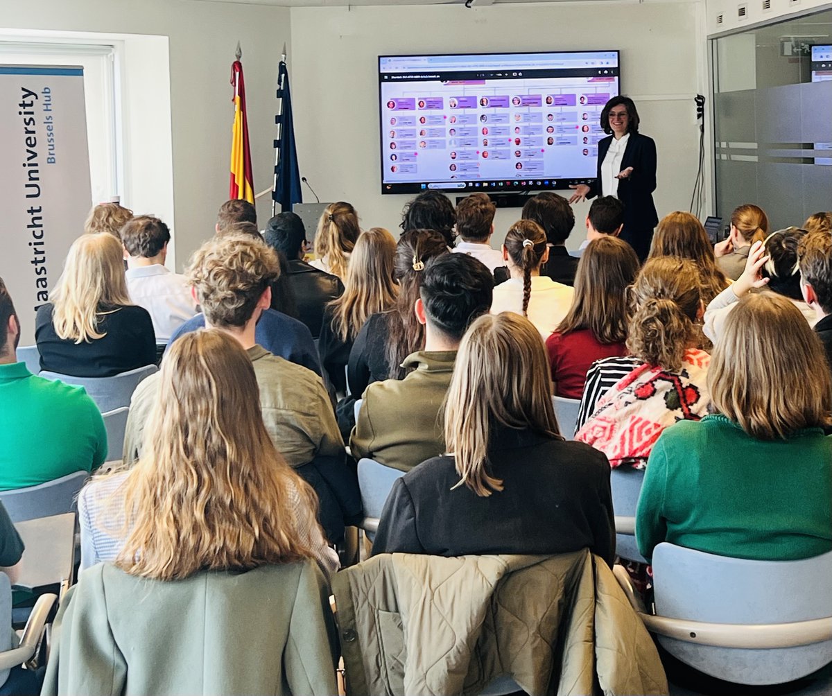 🇪🇺 👏Yesterday we welcomed @umsbe MSc students to our hub in the heart of the European Quarter. Together with programme leaders the Brussels Hub created an educational program including talks by experts from @EU_Commission & @umsbe alumni followed by a visit to @Europarl_EN