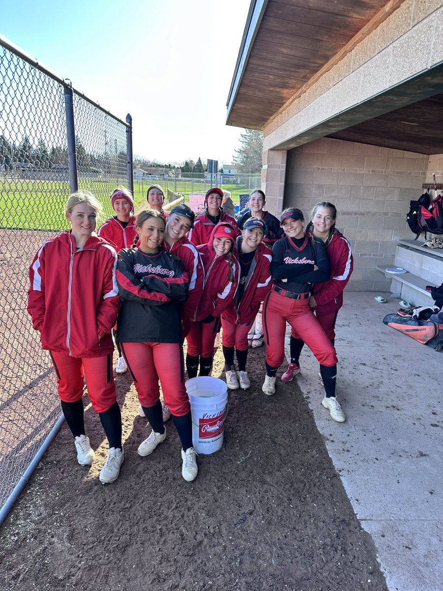 Vicksburg High School Softball tweet media