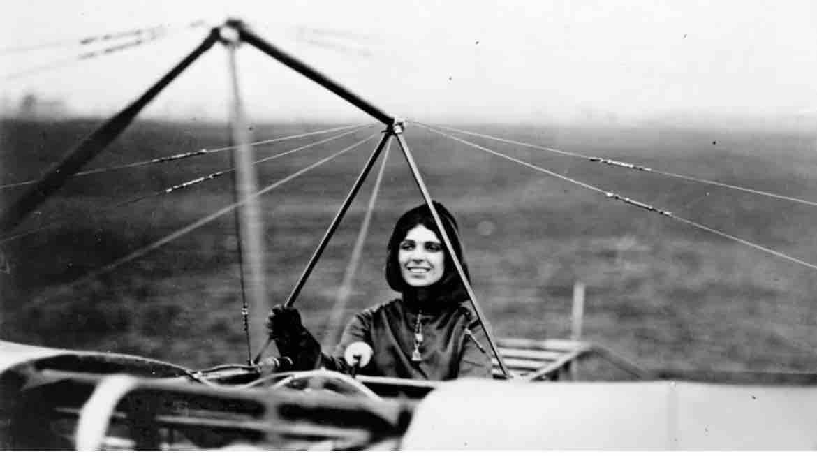 On April 16, 1912, American aviator Harriet Quimby became the first woman to fly across the English Channel, guiding her French Blériot monoplane through heavy overcast from Dover, England, to Hardelot, France. #womenmakinghistory #todayinhistory