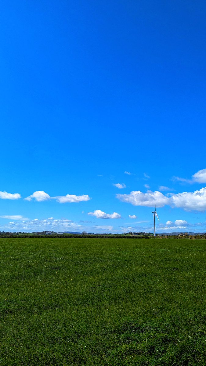 TheMadGeneral's tweet photo. Can you see Scrabo Tower?
@WeatherAisling
@Louise_utv
@bbcniweather @angie_weather @WeatherCee @danholley_ @lindahughesmet
@ThePhotoHour @BelfastLive
@BBCWthrWatchers @EarthandClouds
#PhotoOfTheDay
#StormHour
#ThePhotoHour
#EarthAndClouds
#phoneshot
@madebygoogle
#GooglePixel https://t.co/6ehysj8eIP