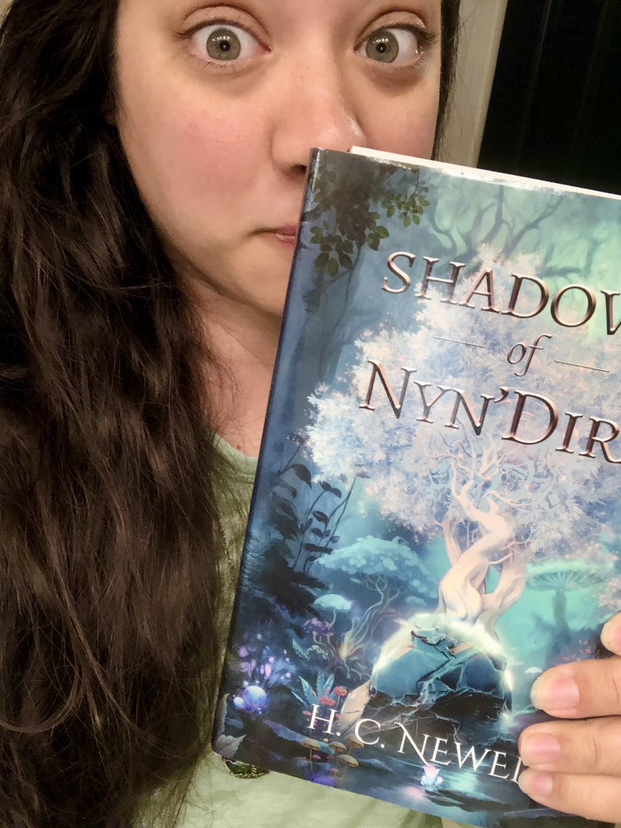 G I V E A W A Y!! Happy birthday to… you??? For my bday, I’m giving away a copy of the collectors edition of Shadows of Nyn’Dira!! Do you like dragons, steamy romance and — wait wrong book 😅 Grab this series that Grimdark magazine calls a “masterpiece” 😎 Rules below!