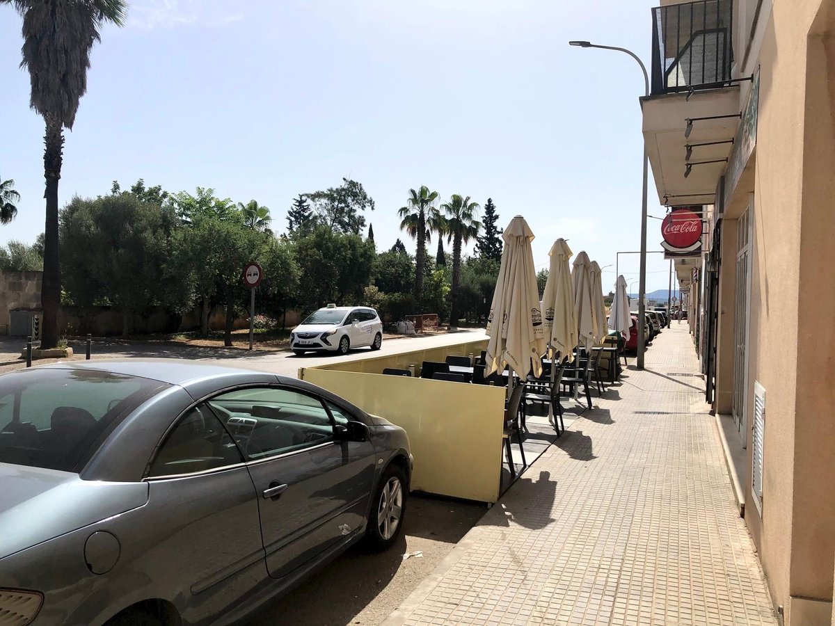 🌟🍕 PRIME INVESTMENT: Thriving pizzeria in Mallorca with unbeatable rental rates! Turnkey, profitable, and ready for new owners. 
Contact @Ivan.beckoproperties or @becko_properties for details! 
#InvestmentOpportunity #MallorcaBiz #BeckoProperties 🏢🍴