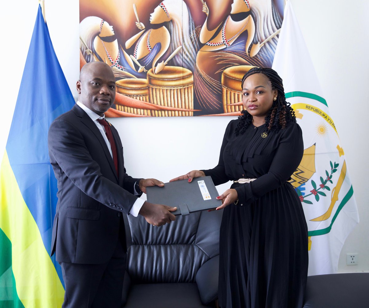 RwandaMFA's tweet photo. This morning, PS @MukekaClem received the letters of credence of Dr. Olugbemiga Adelakin, the new @UNFPARwanda Country Representative. They discussed ways to enhance partnerships between Rwanda and @UNFPA. https://t.co/vQjWzIGbyI