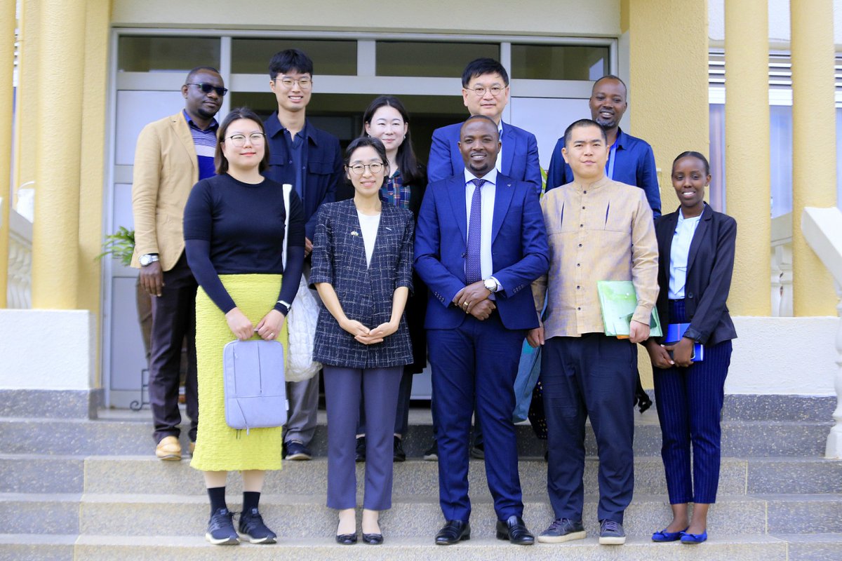 Today, REB team led by REB-SPIU Coordinator, @Shyaka_Emma  & @KOICA_Rwanda Officials led by KOICA Country Director, KIM JINHWA met to discuss significant progress that was reported on the CADIE (Capacity Development for ICT in Education) Project. @mbanelson