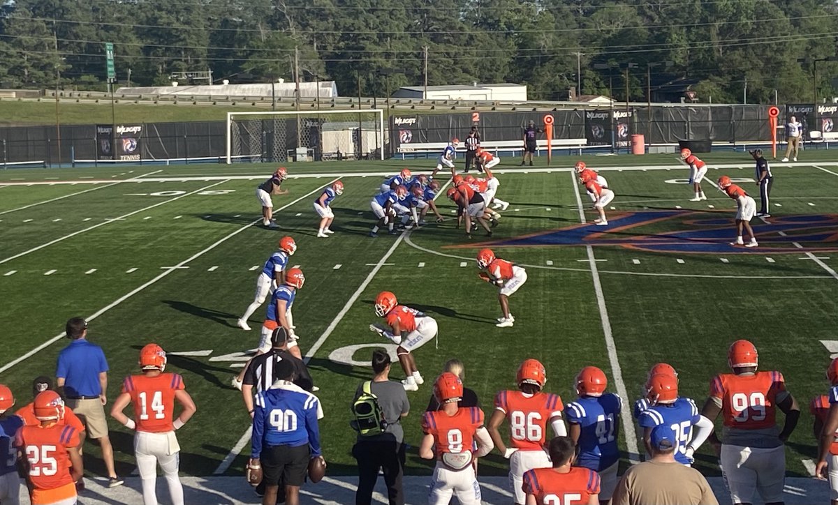 Henry12Michael's tweet photo. I had a great time at the @LCU_ftball spring game.  This team looks good.   Its almost time, I cant wait to get there. @CoachBenMc19 @QBHitList @voice4hire9901 @nigeldysonTV @b_hoss_mac https://t.co/EKjMT8Y0tn