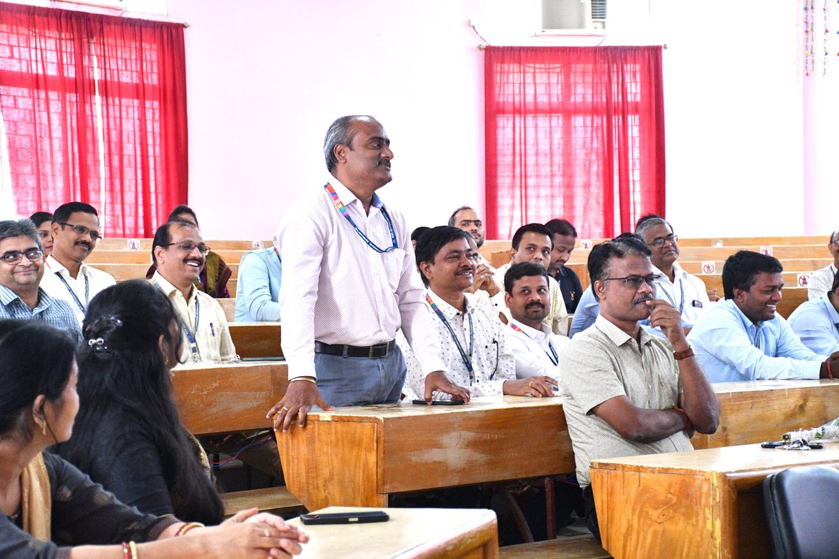 NIST_University's tweet image. Dr. Jayshri Bansal, Associate Professor, Human Resource Development Centre (HRDC) of Devi Ahilya University in Indore, MP, recently visited #NISTUniversity to deliver a distinguished talk titled "Understanding the Human Mind: States and Solutions."
#HumanMind #EffectiveTeaching