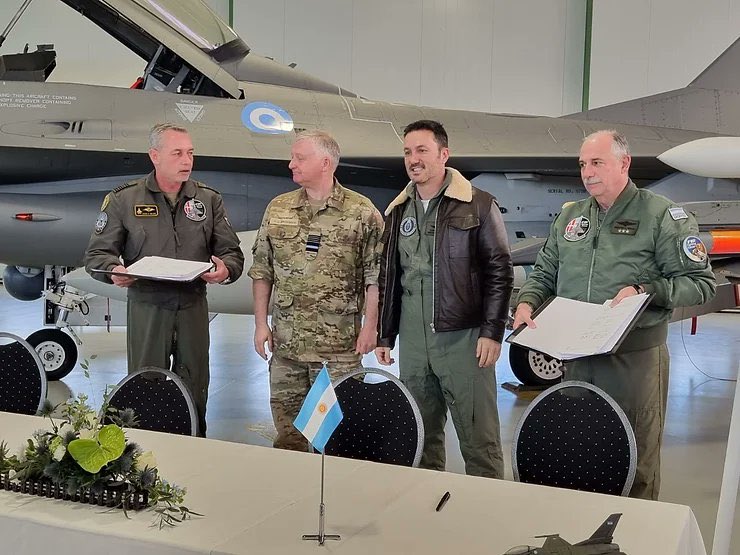 Argentinian Defense Minister Signs Deal for 24 Ex-Danish F-16 Fighters, Unveils First Aircraft