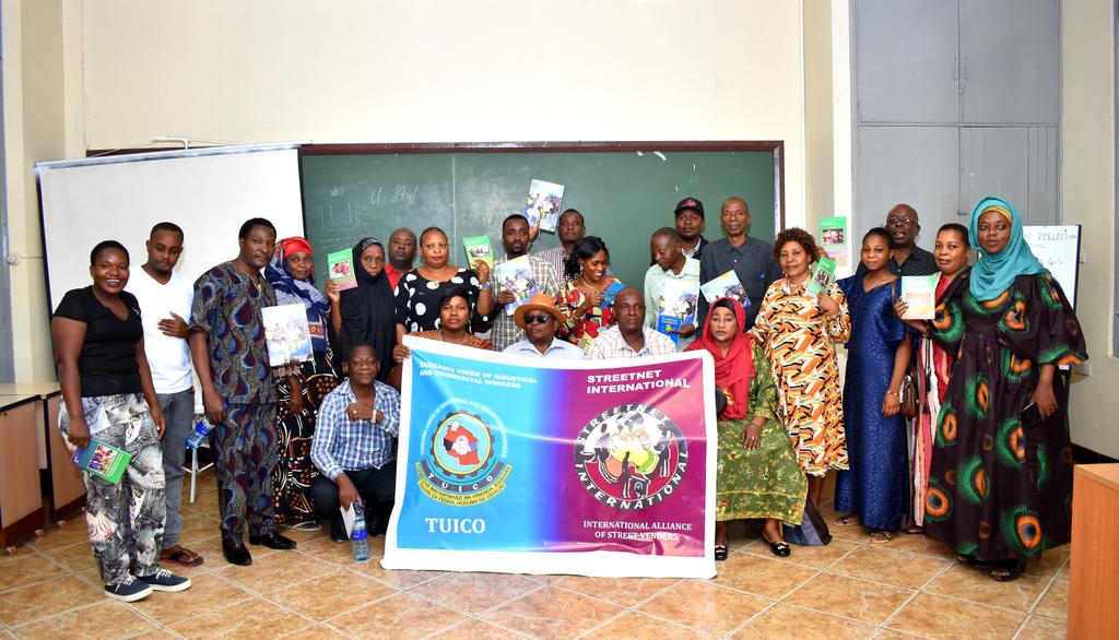 TuicoUnion's tweet photo. Chama cha Wafanyakazi wa Viwanda, Biashara, Taasisi za Fedha, Huduma na Ushauri (TUICO)ikishirikiana na  Streetnet International @Streetnet1  kimeendesha semina kwa Wajasiriamali wa Masoko yote ya Dar es salaam. https://t.co/EB5aJvGMaH
