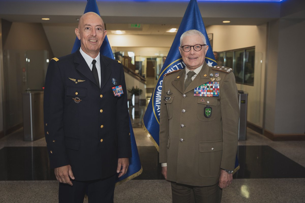 NATO_ACT's tweet photo. Cooperation between @NATO_ACT &amp; @NATOJFCBS is paramount to Alliance's collective security. #NATO_ACT leads transformation, while JFC-Brunssum executes military ops.
@NATO_SACT Gen. Lavigne welcomed @NATOJFCBS Commander Gen. Miglietta to discuss joint projects.
#WeAreNATO https://t.co/iC9L5RYeaD