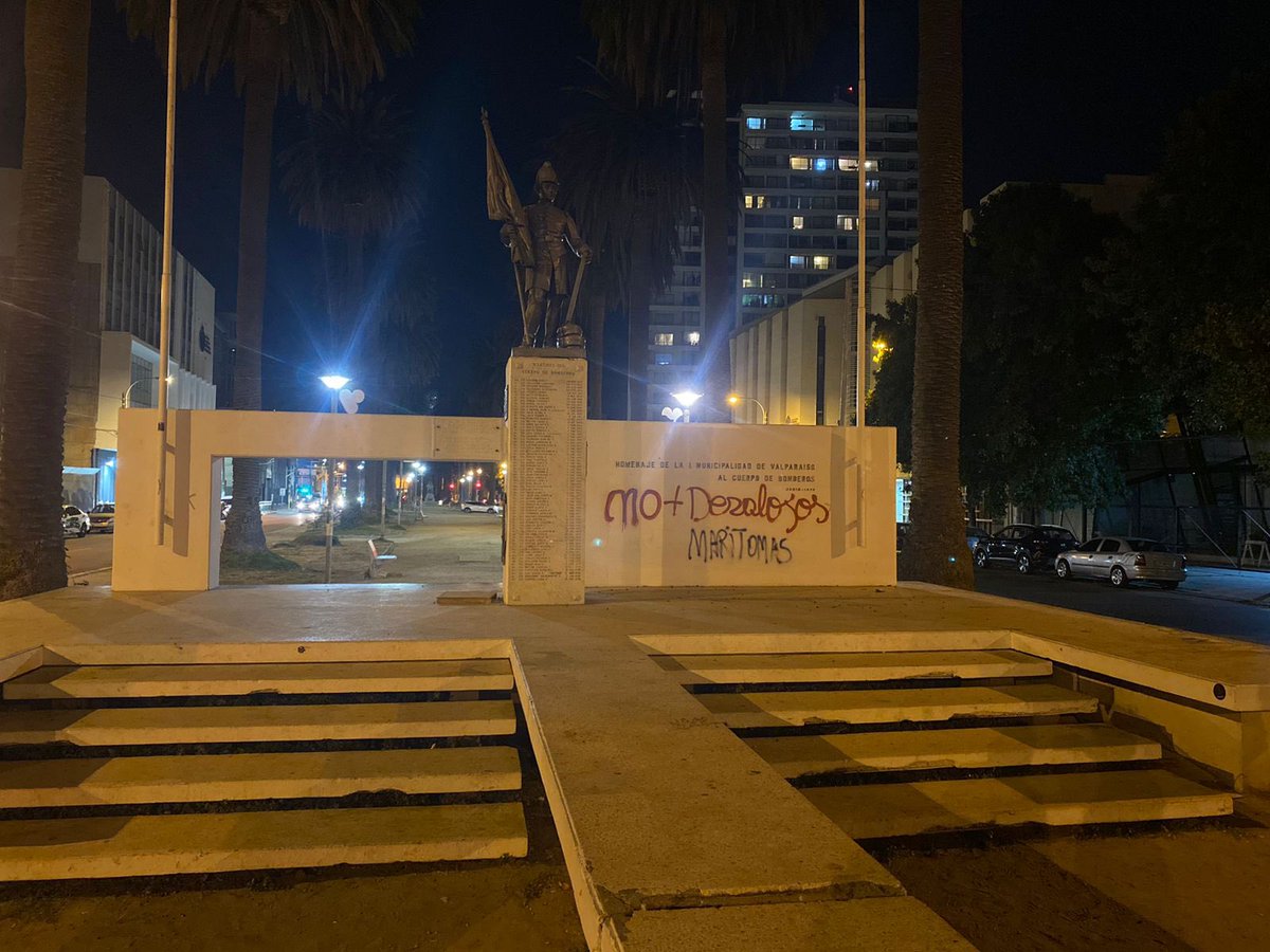 Bomberos Valparaíso tweet media