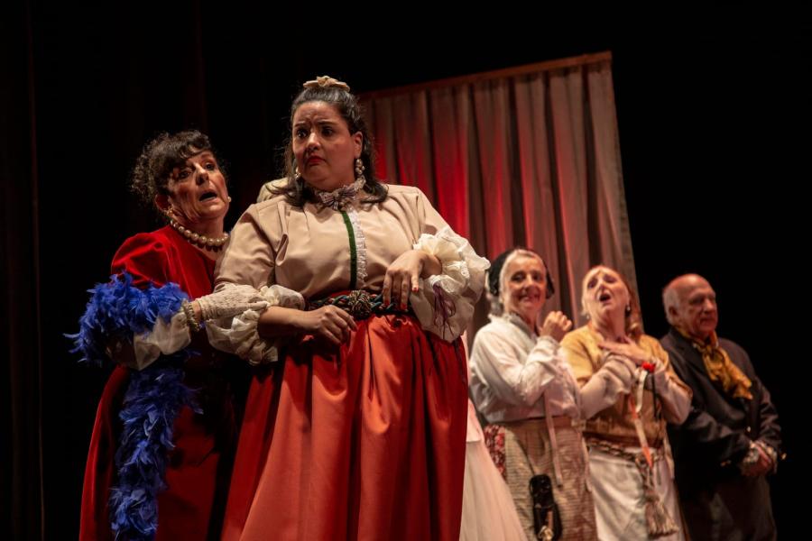 CMDOeste's tweet photo. ANIMATE A HACER TEATRO
🎭El Circuito Interbarrial de Teatro inició sus clases en el sum del Distrito Oeste "Felipe Moré" para jóvenes a partir de los 15 años.
📆Los días lunes y miércoles de 15:30 a 18:30 hs. 
💸Actividad gratuita
👇 https://t.co/XpFjzmVg6l