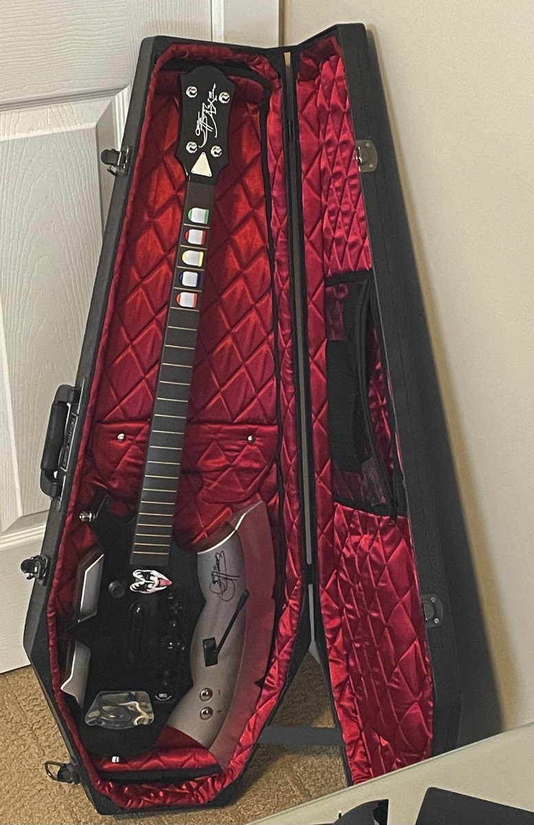 Morning Rockers! It’s KISS week. Day 2 Gene Simmons Axe bass for Nintendo Wii in limited edition coffin case. Don’t know how many of these editions were made but I’m a member of a lot of collectors clubs and so far I’m the only one I know who has one.
