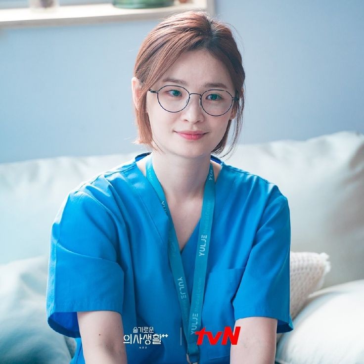 At this point, I need kim sabu and the whole doldam team to save haein. Or Chae Songhwa, our top neurosurgeon. They're the only one who can treat her. We need doctors who are competent as Master Kim & Prof Chae. Period. 🫶💅

#DrRomantic #HospitalPlaylist #QueenOfTears