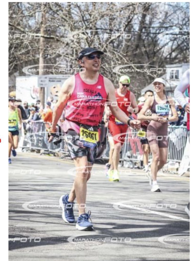 freedtorun's tweet photo. The #bostonstrongcrowd was amazing. @bostonmarathon @DanaFarber https://t.co/MFhsgVuV9V