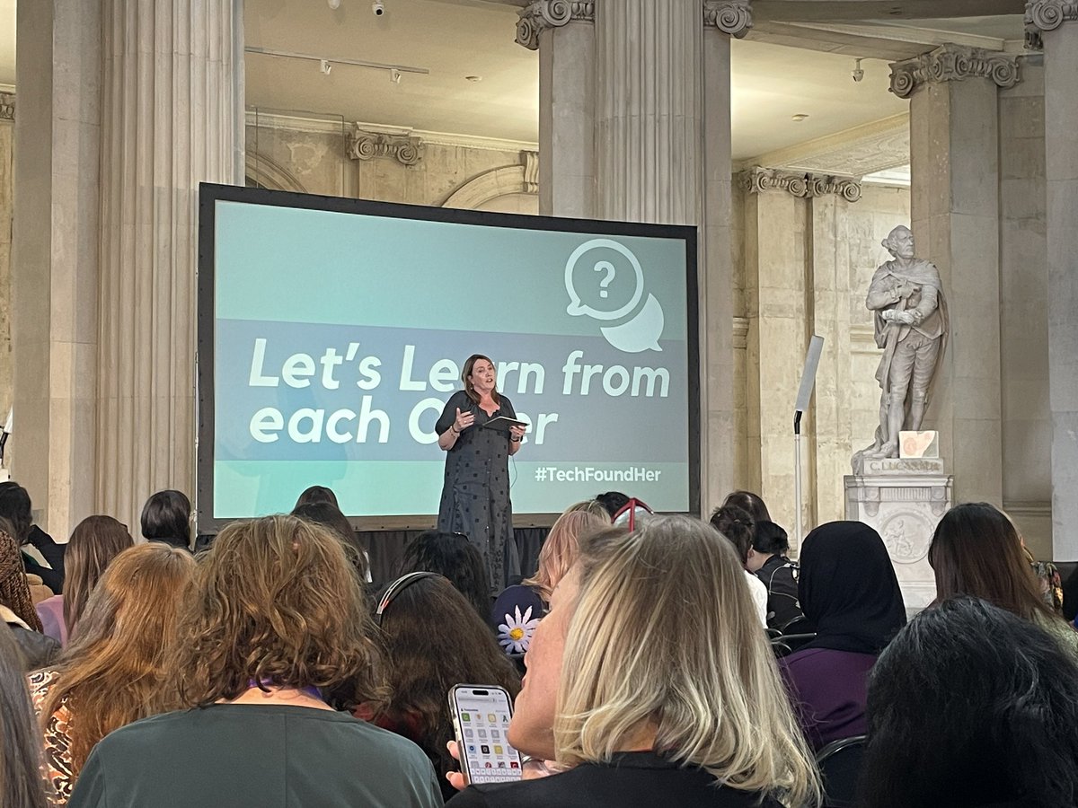 “VCs aren’t stupid they just have more information that us” Áine Denn Entrepreneur & Board Member of Technology Ireland. She’s offering her advice and tips for tech founders at the @TechFoundHer Bootcamp in Dublin. #TechFoundHer #WomenInTech @techireland